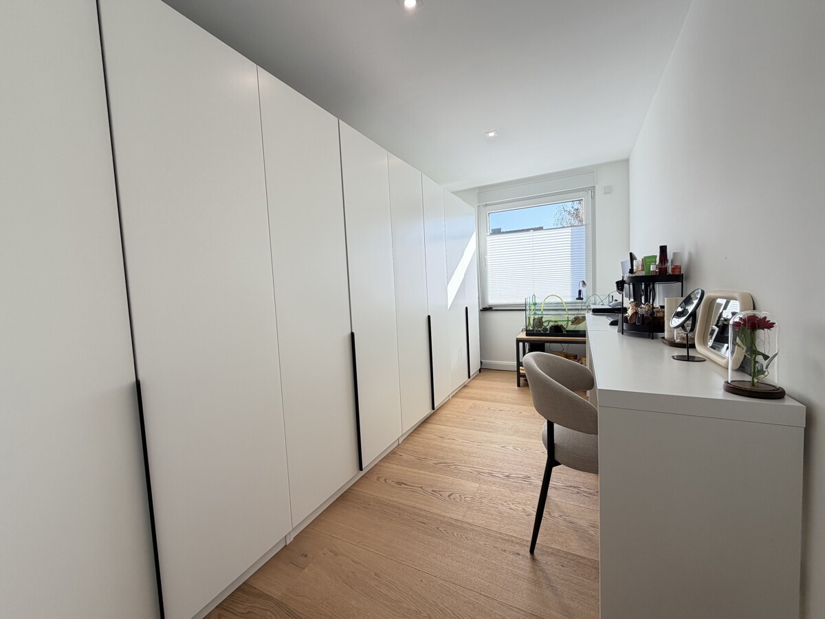 Hochwertig renovierte Wohnung an langfristige Mieter zu vermieten - Photo 2